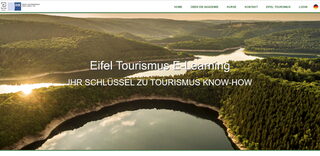 Mail-Adresse und Passwort „#zusammenhalten“ eingeben, dann kann man die E-Learning-Plattform von „Eifel-Tourismus“ derzeit kostenfrei nutzen