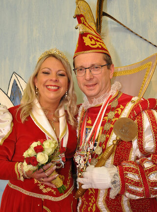 Bernd Kläß regiert schon über zwei Jahren die Kaller Jecken als Karnevalsprinz. An seiner Seite Prinzessin und Ehefrau Yvonne.