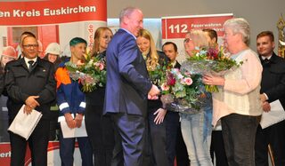 Bürgermeister Hermann-Josef Esser bedankte sich auch bei den Angehörigen der Kaller Wehrmitglieder. Ohne deren Mittun sei das ganze Konstrukt der freiwilligen Feuerwehren nicht möglich.